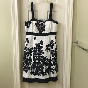 R&K Originals Black and White dress (size 16)